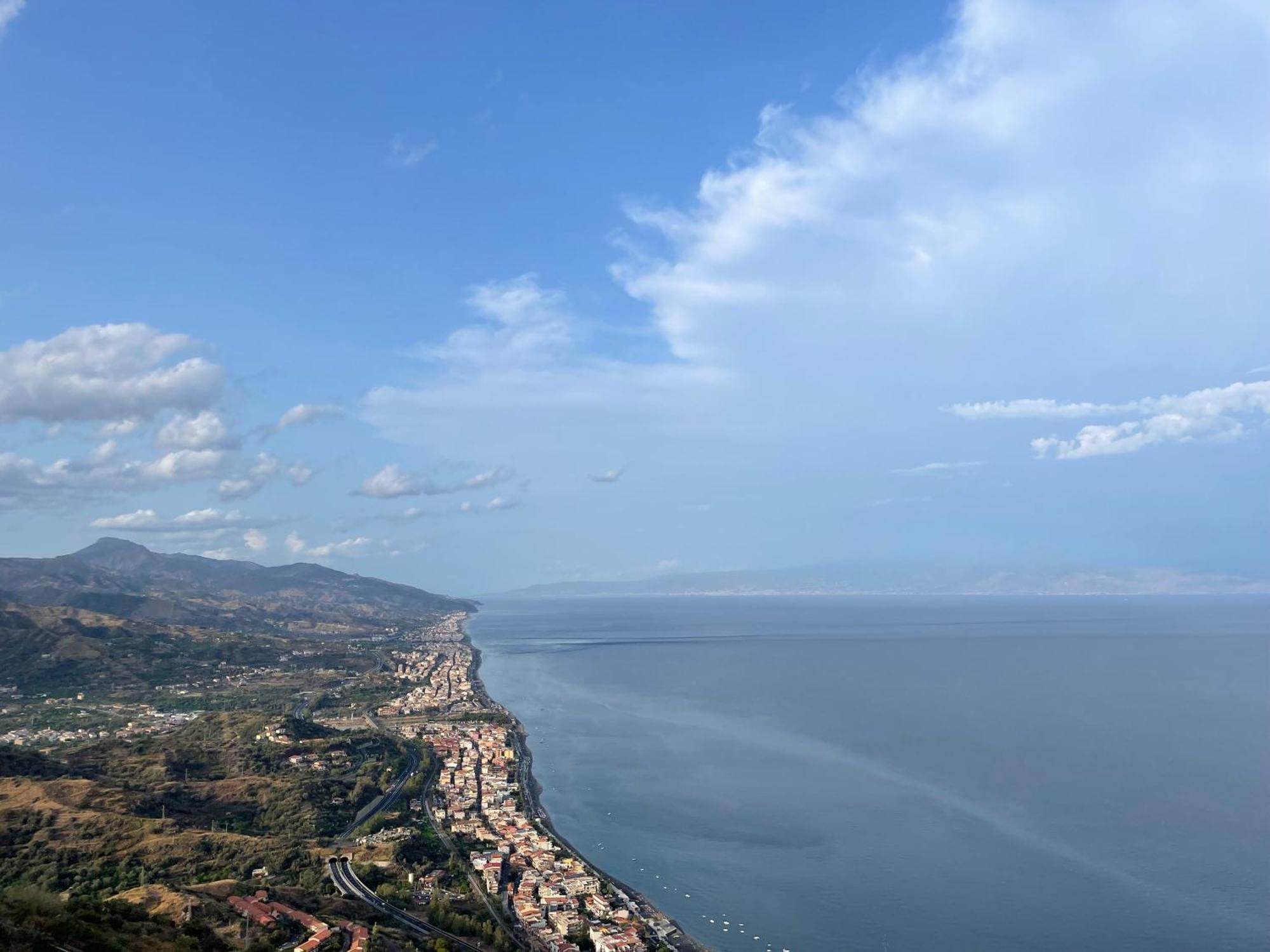 Appartamento Al Mare Santa Teresa Di Riva Exterior photo